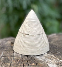 Load image into Gallery viewer, Minoru Ueda - Pyramid Container, Ceramic
