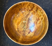Load image into Gallery viewer, Joe van Keulen - Maple Bowl
