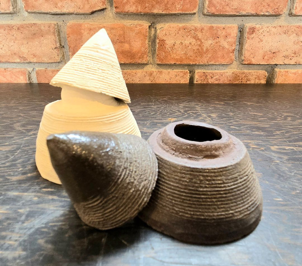 Minoru Ueda - Pyramid Container, Ceramic