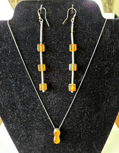 Load image into Gallery viewer, Neshka Krusche - 16 Peanut-Shaped Silver Amber Necklace
