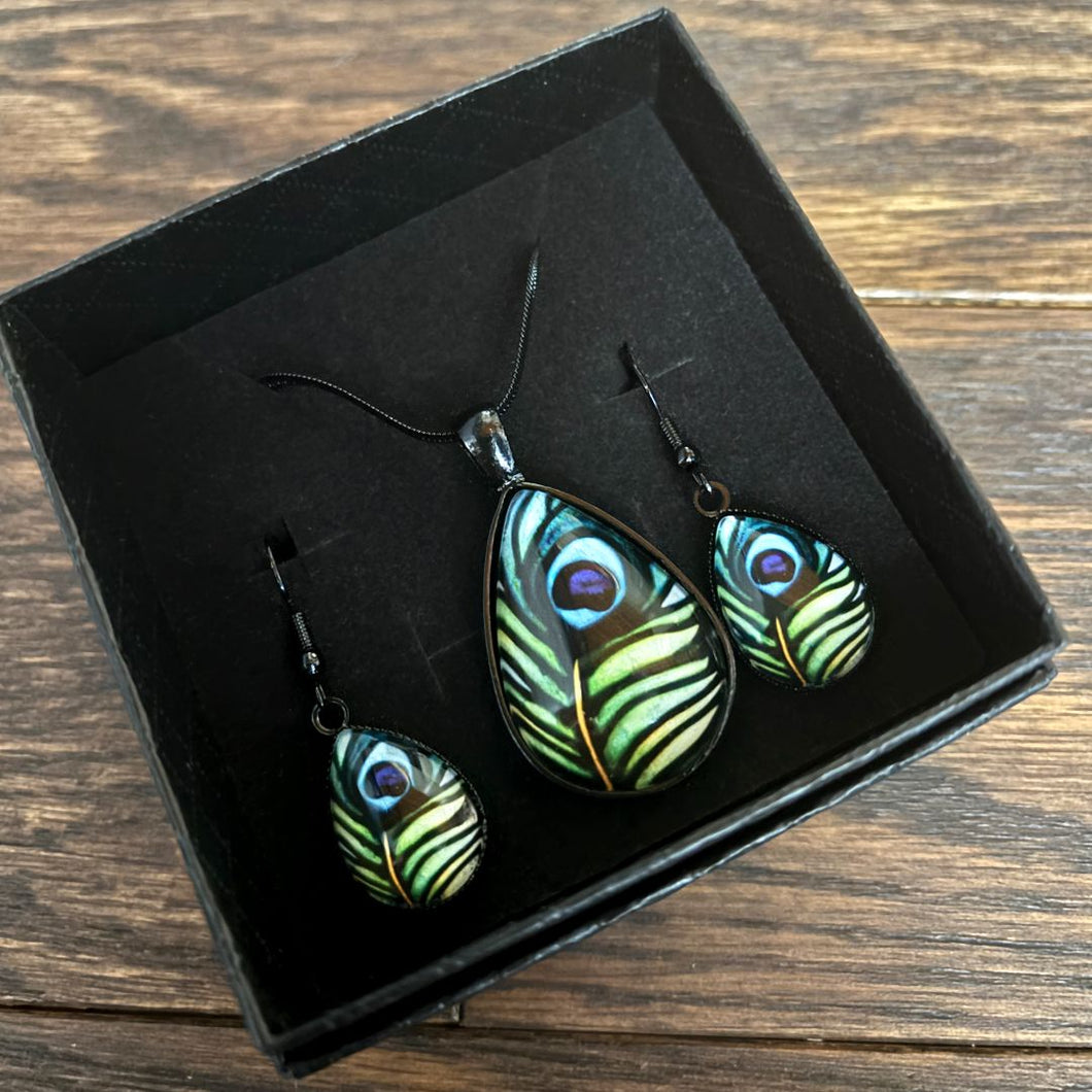 Kathy Lycka - Earrings / Necklace Peacock Teardrop Black
