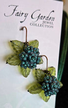 Load image into Gallery viewer, Valerie Unruh - Earrings Bell Cluster TL
