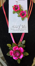Load image into Gallery viewer, Valerie Unruh -Pendant Petals PKRD
