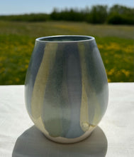 Load image into Gallery viewer, Elan Muir - Vase
