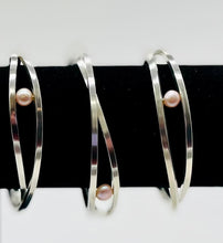 Load image into Gallery viewer, Louise Chong - &quot;Pearl Twist&quot; Bracelet
